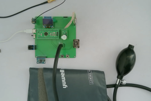 【dz-860】独居老人身体健康参数监测系统设计与实现