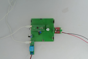 【dz-1034】基于stm32单片机的智能车门锁的设计与实现